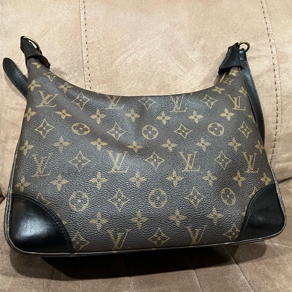 Authentic LV Boulogne purse - Picture 2 of 16